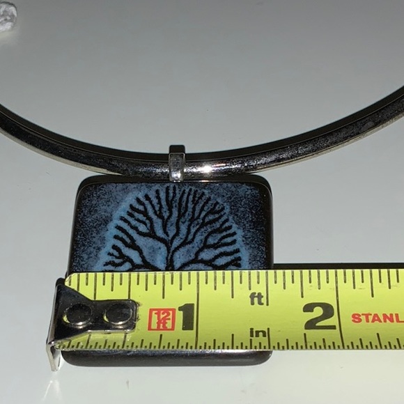 Silver-Tone Metal Collar Necklace With Blue & Black Tree Pendant - Picture 7 of 9